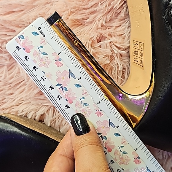 Black Boot Gold Zippers Bootie - Picture 5 of 5